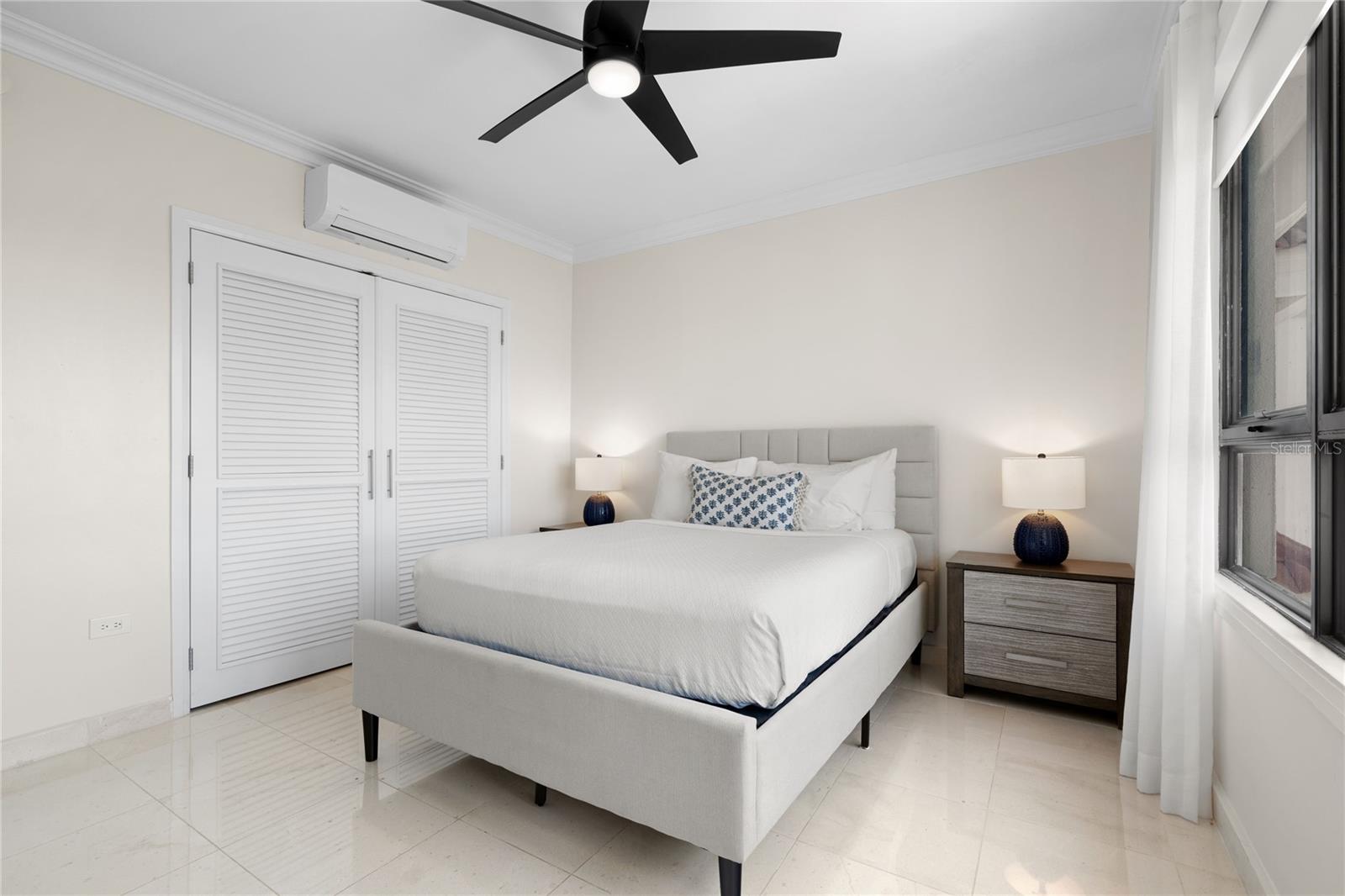 COUNTRY CLUB RESIDENCES - Residential