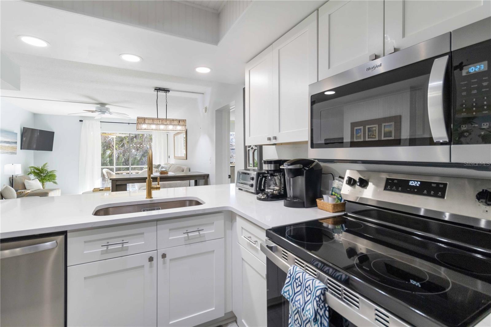 MCCALLS BEACH CASTLE - Residential