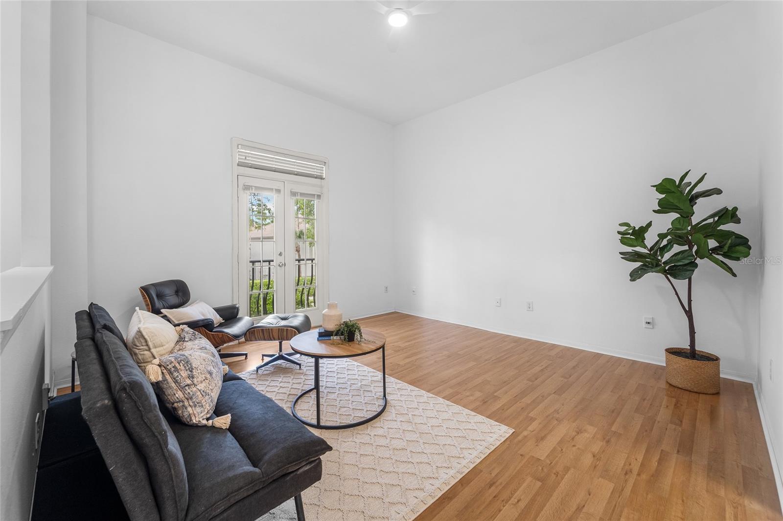 HARBOUR PLACE CITY HOMES A CON - Residential