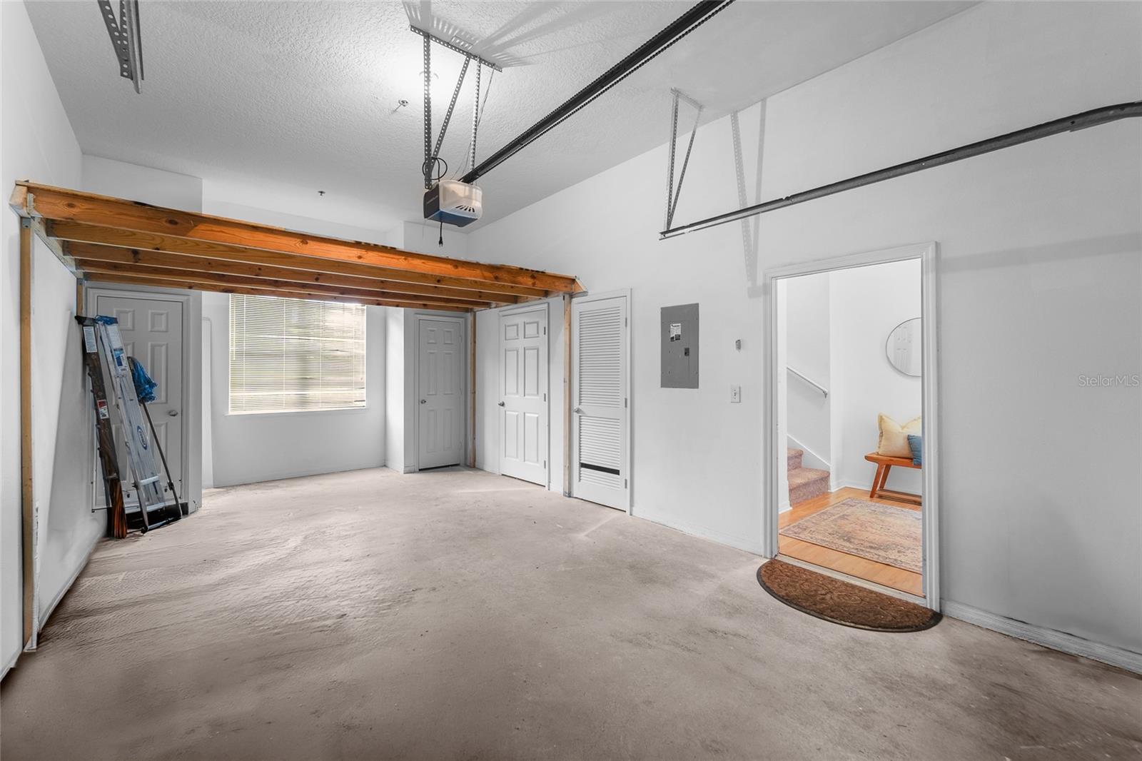 HARBOUR PLACE CITY HOMES A CON - Residential