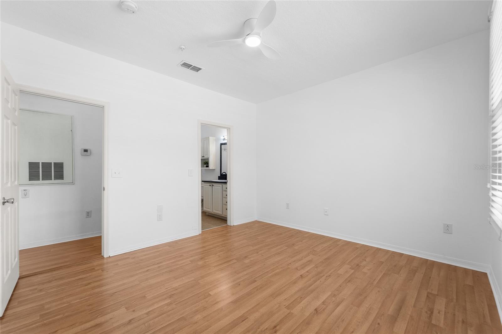 HARBOUR PLACE CITY HOMES A CON - Residential