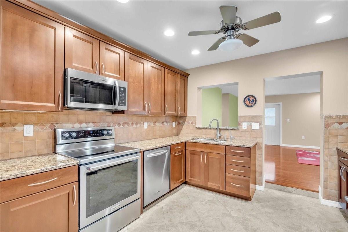 VENICE EDGEWOOD SEC OF - Residential