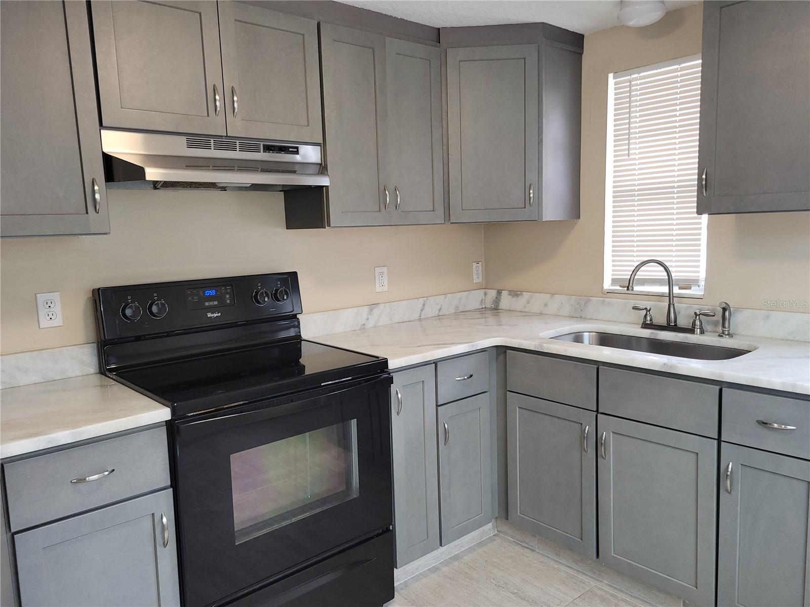 TAMPA TARPON SPGS LAND CO - Residential Lease