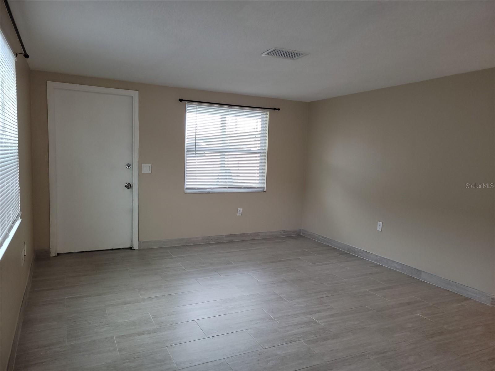 TAMPA TARPON SPGS LAND CO - Residential Lease