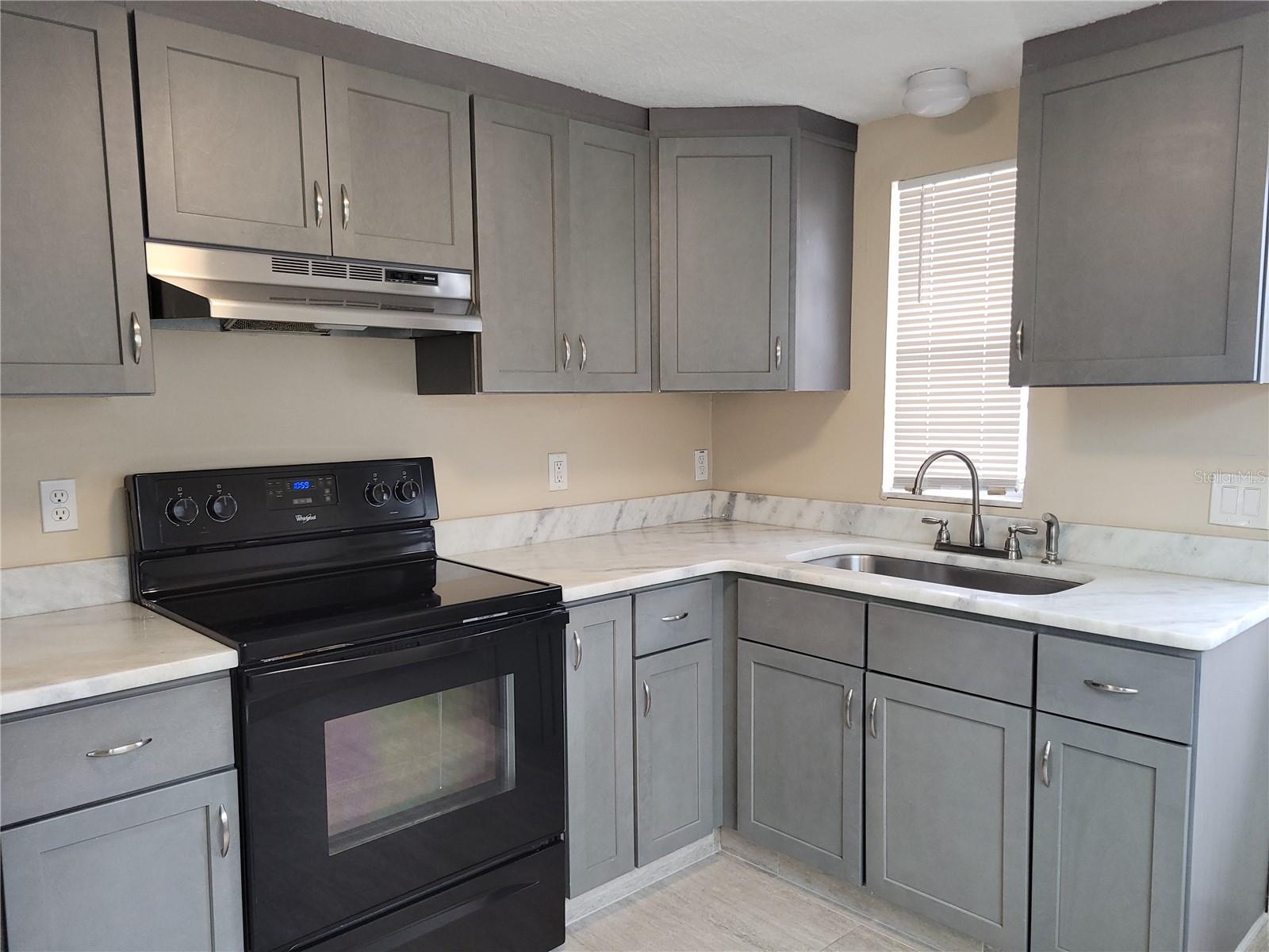 TAMPA TARPON SPGS LAND CO - Residential Lease