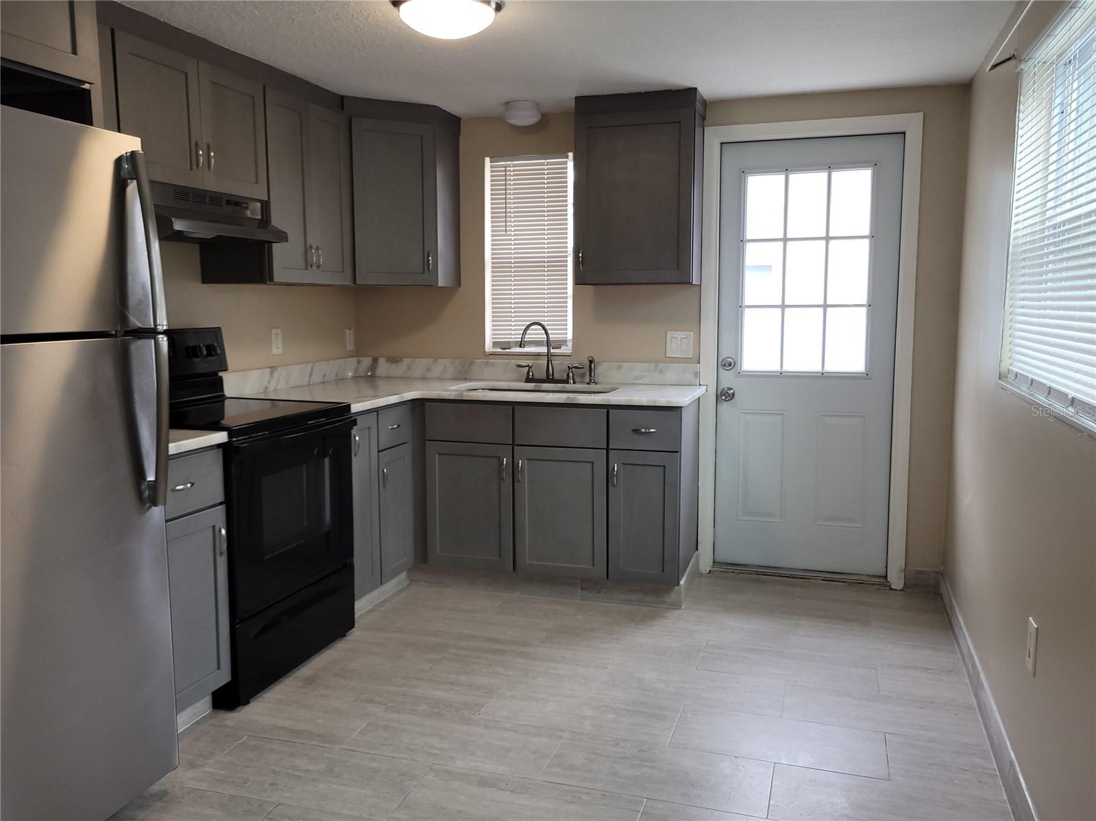 TAMPA TARPON SPGS LAND CO - Residential Lease