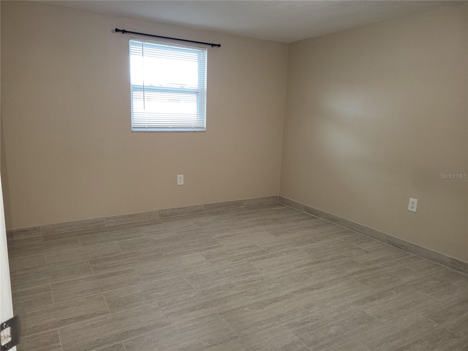 TAMPA TARPON SPGS LAND CO - Residential Lease