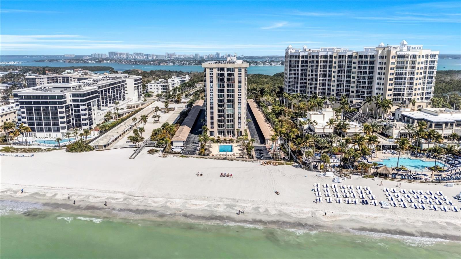 LIDO BEACH CLUB - Residential