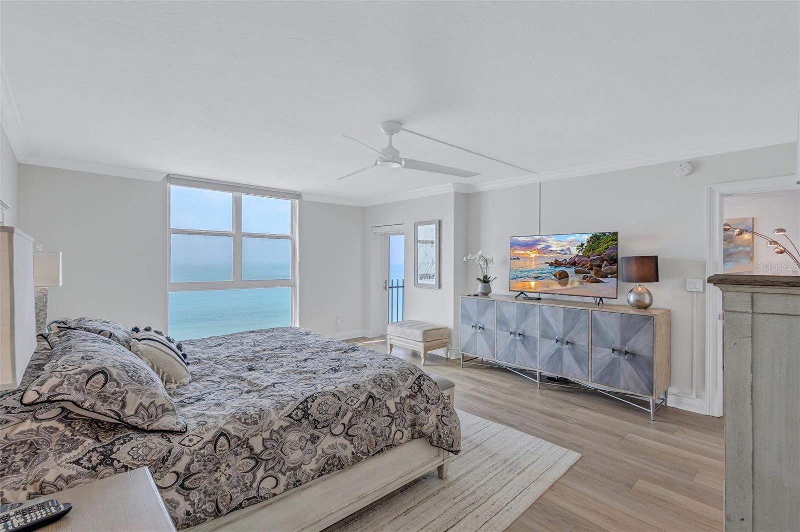 LIDO BEACH CLUB - Residential