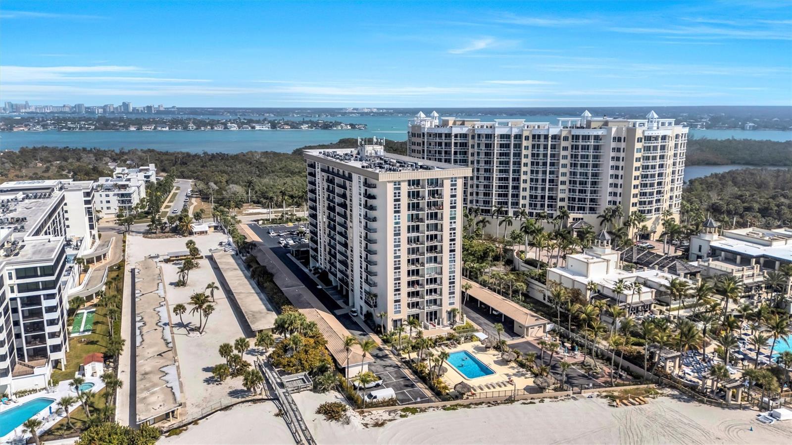 LIDO BEACH CLUB - Residential