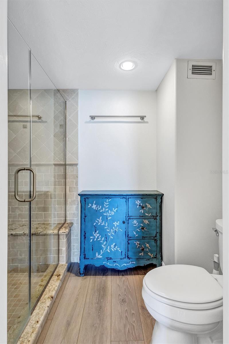 LIDO BEACH CLUB - Residential