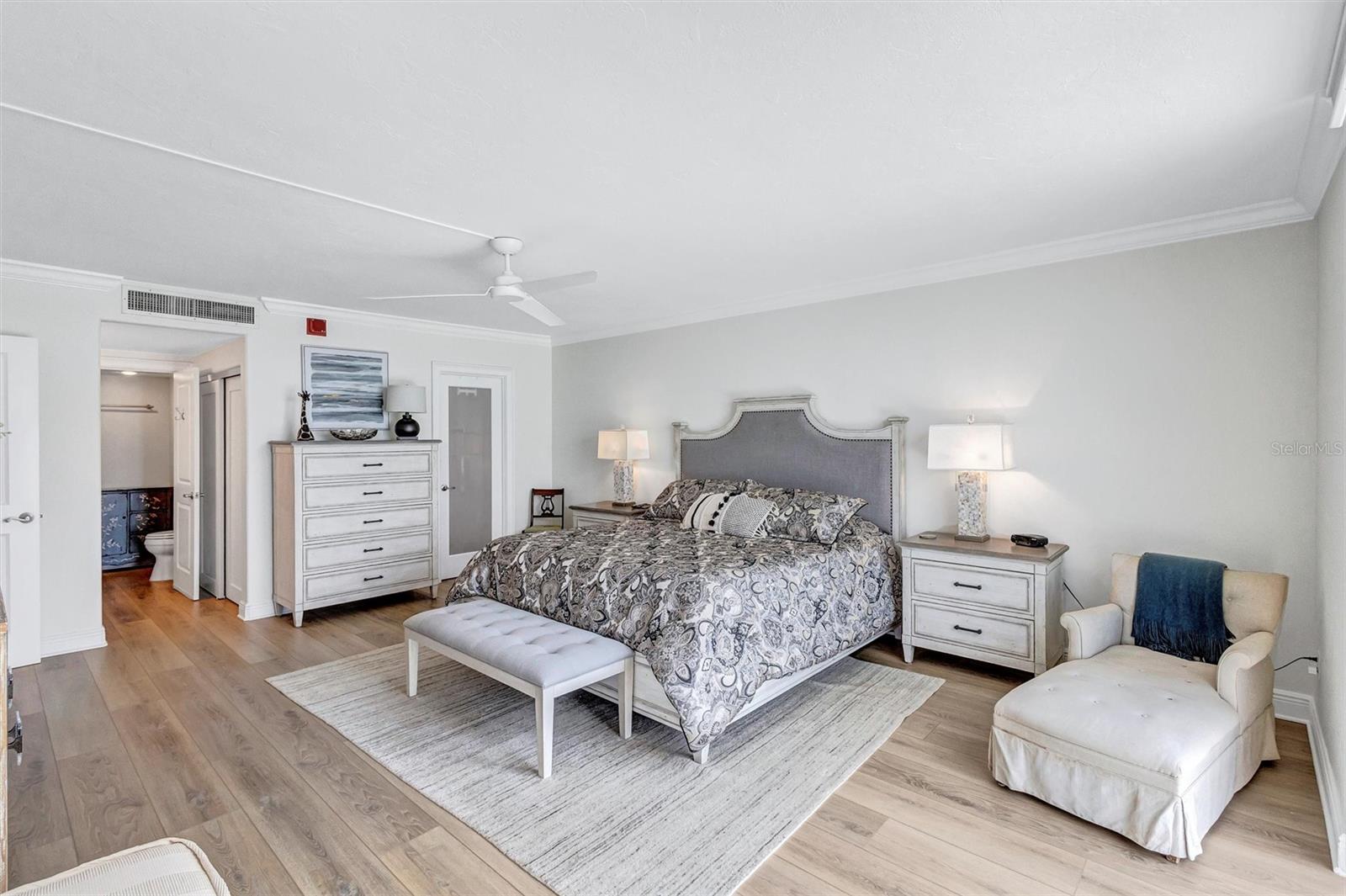 LIDO BEACH CLUB - Residential