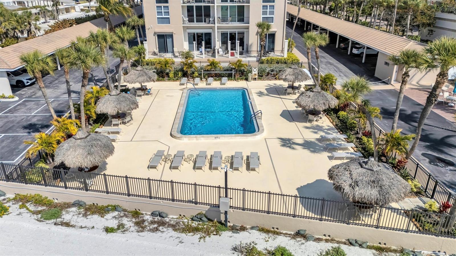 LIDO BEACH CLUB - Residential