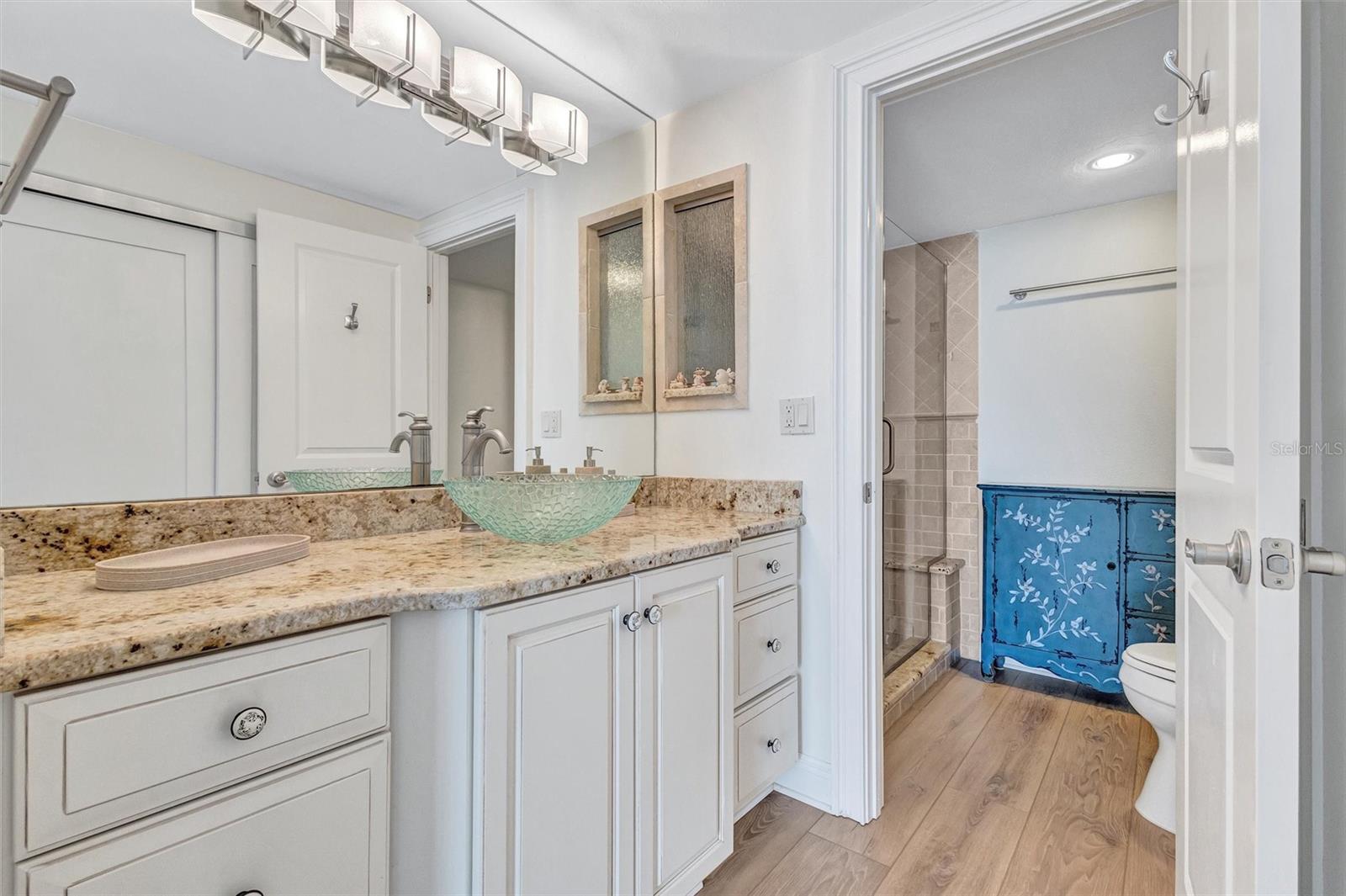 LIDO BEACH CLUB - Residential