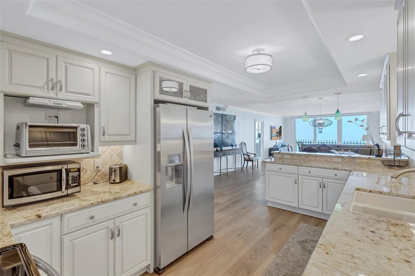 LIDO BEACH CLUB - Residential