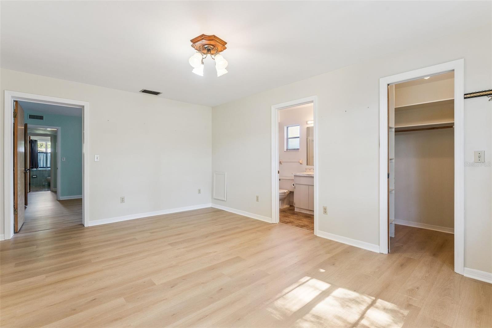 OAKLAND SHORES - Residential