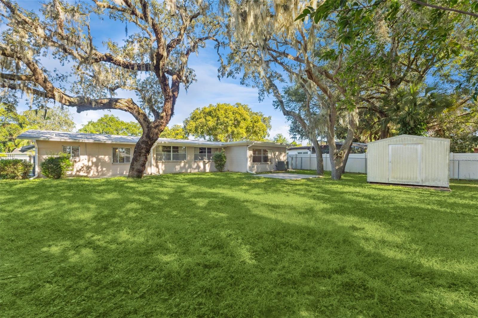 OAKLAND SHORES - Residential