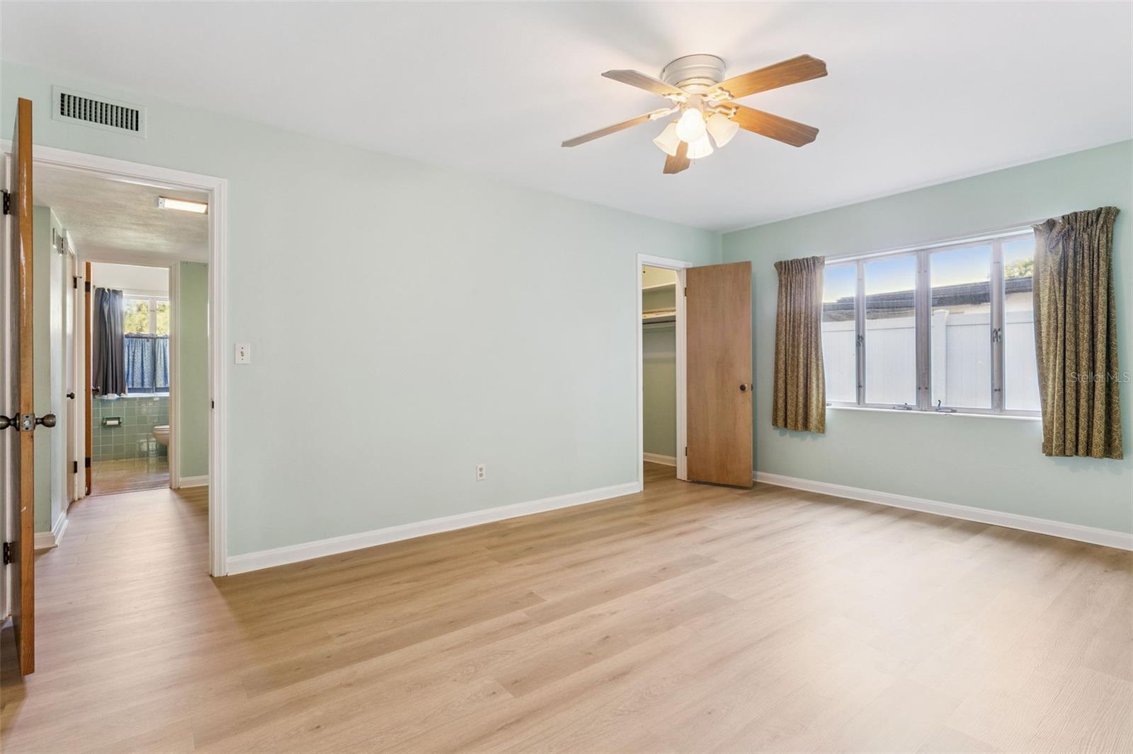 OAKLAND SHORES - Residential