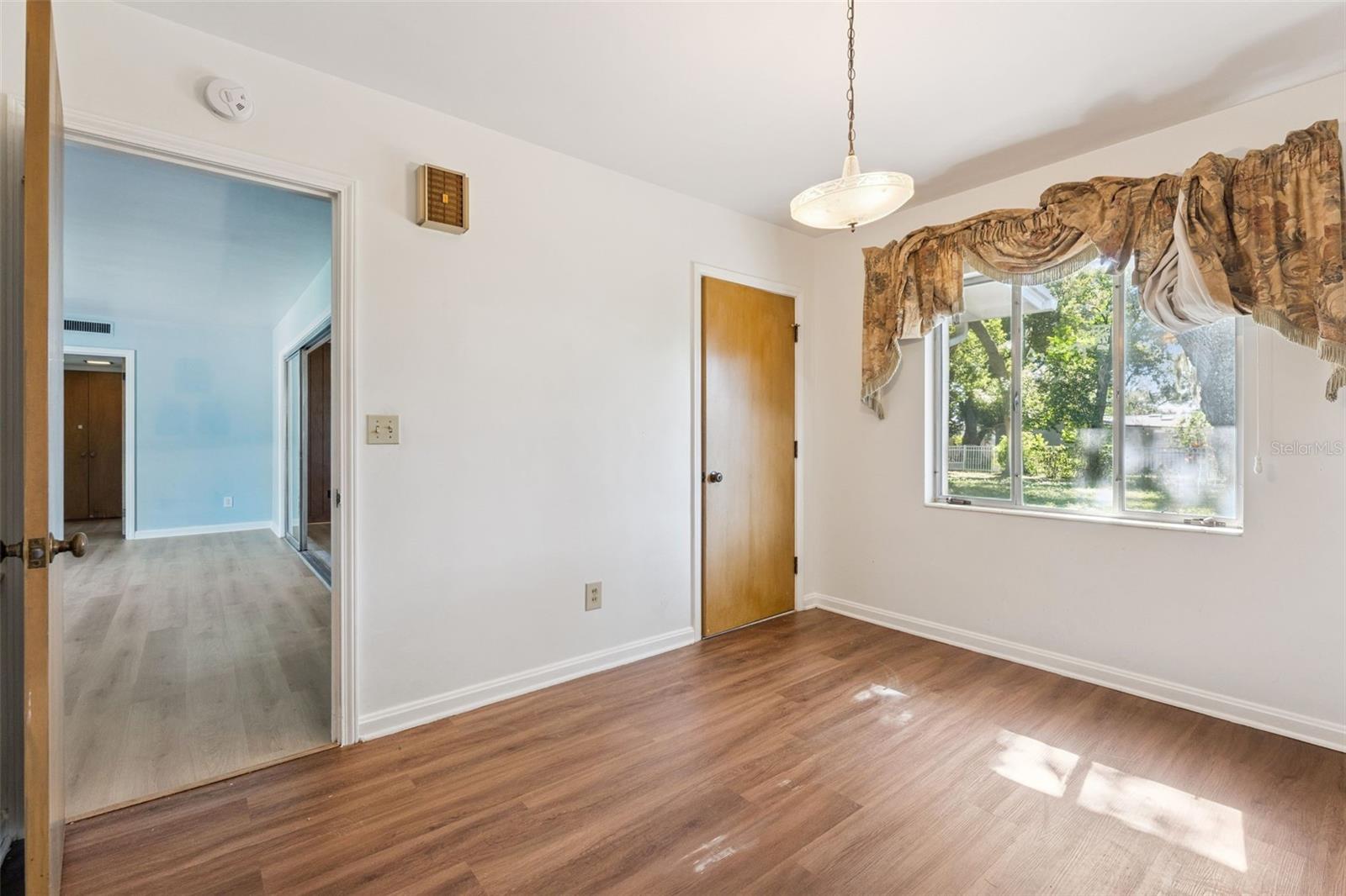 OAKLAND SHORES - Residential