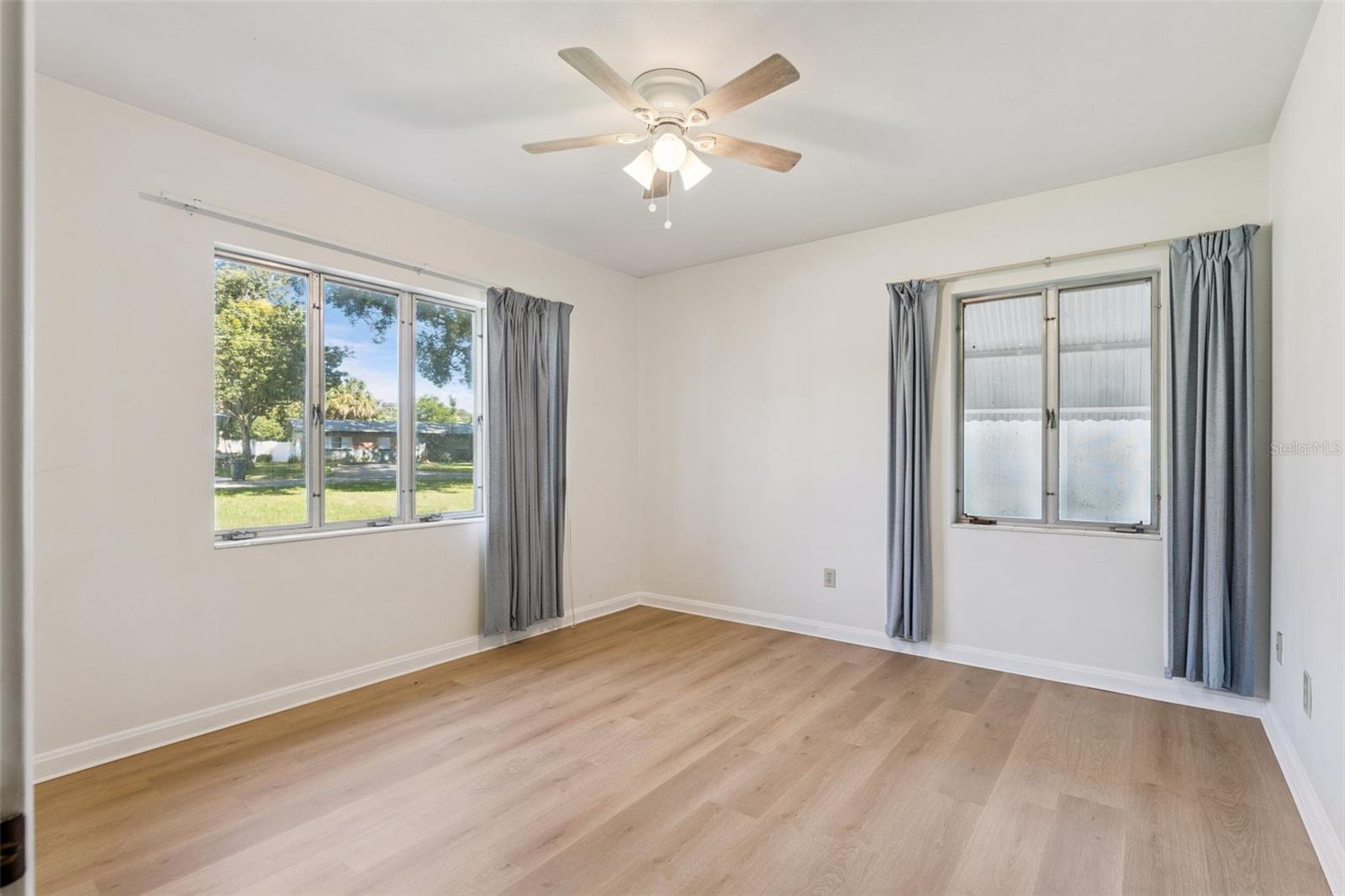 OAKLAND SHORES - Residential