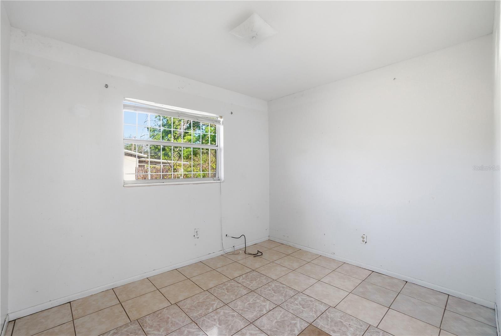 ORANGE ESTATES - Residential