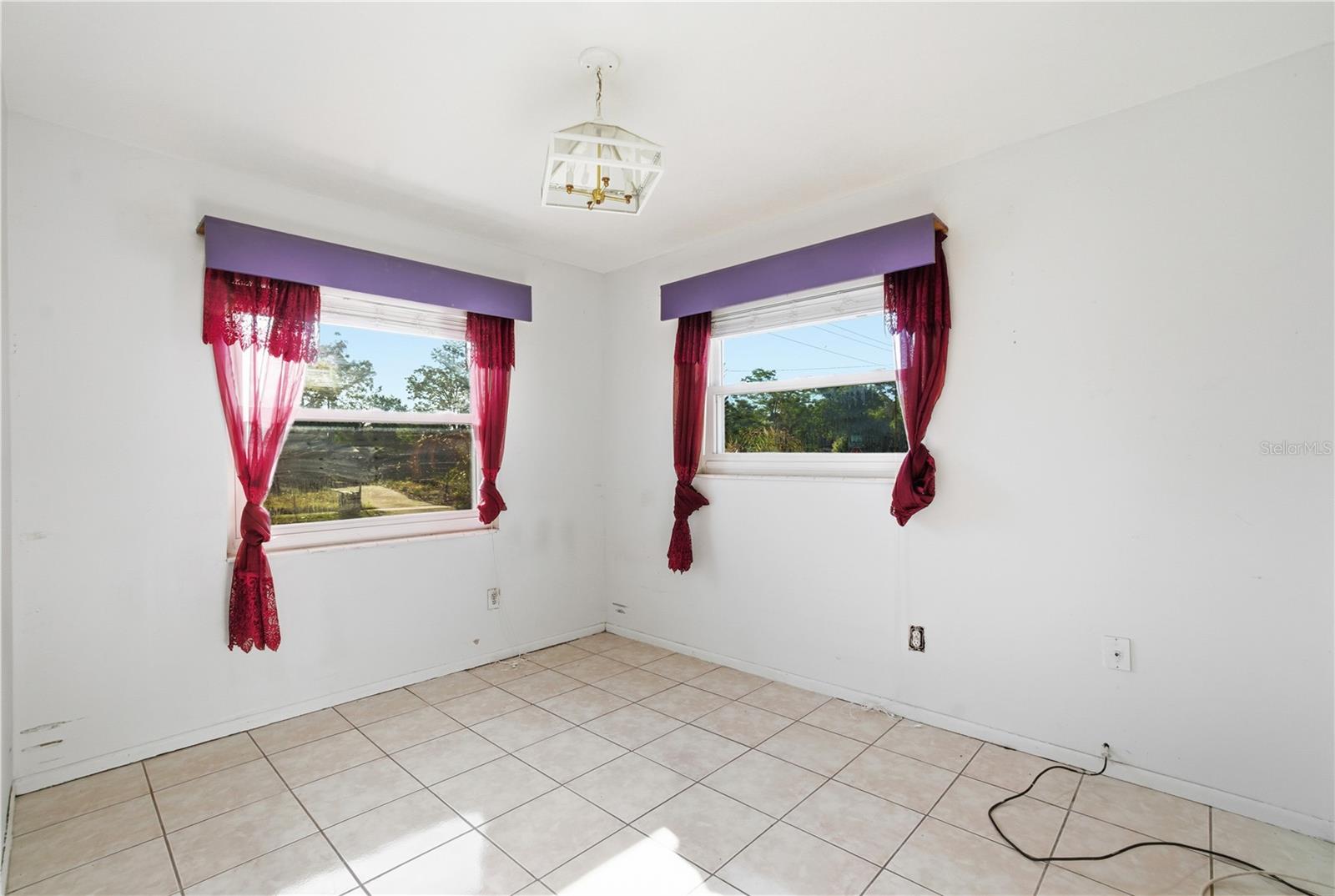 ORANGE ESTATES - Residential