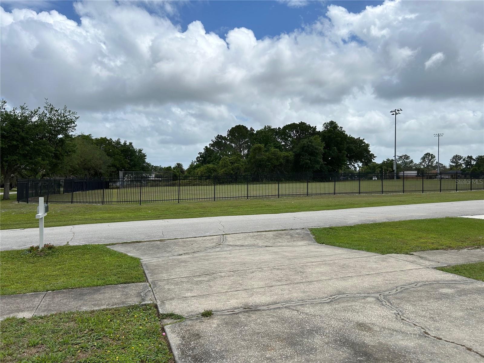 DELTONA LAKES UNIT 11 - Residential