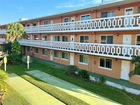 Photo of 2111 Lakeview Drive #3C, Sebring, FL 33870 (MLS # P4937205)