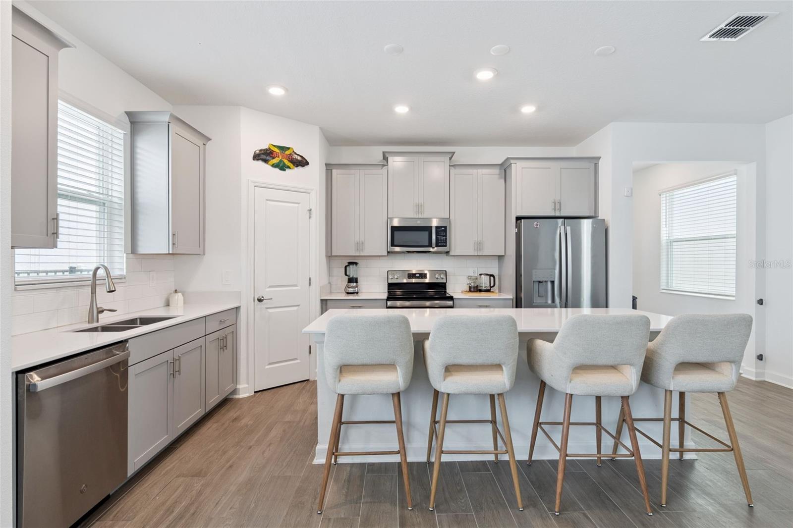 Casas a venda 3 - Jen Dantas 9787 INTRODUCTION WAY