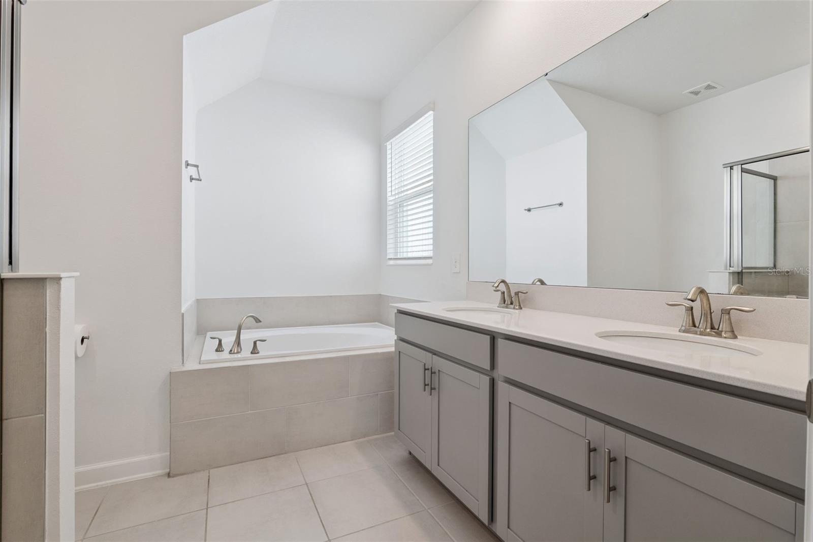 STOREY PARK - Residential