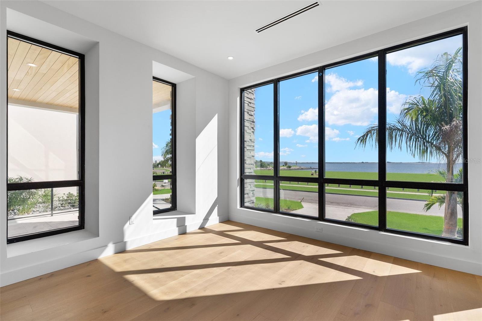 DAVIS ISLANDS REP OF PT O - Residential