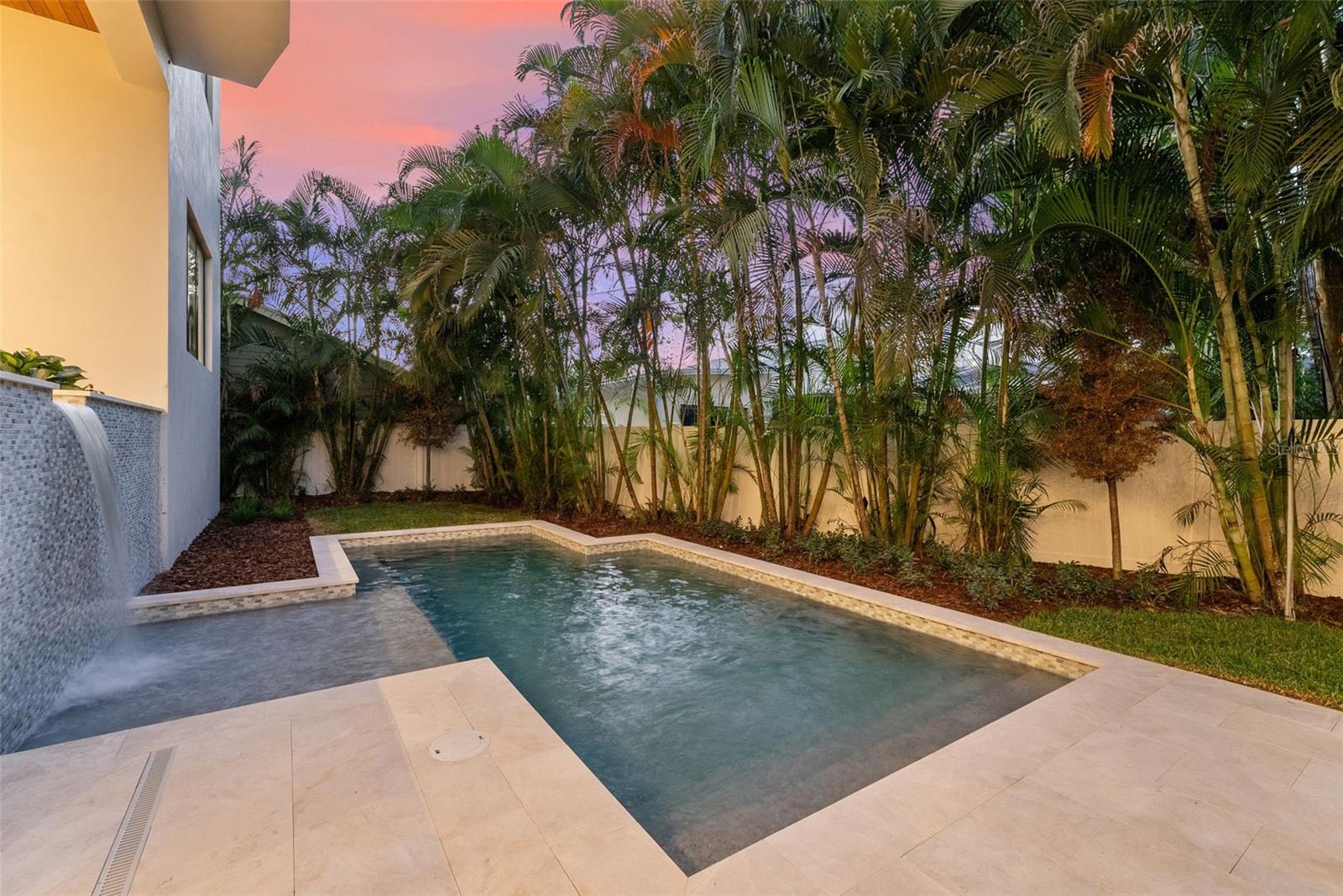 DAVIS ISLANDS REP OF PT O - Residential