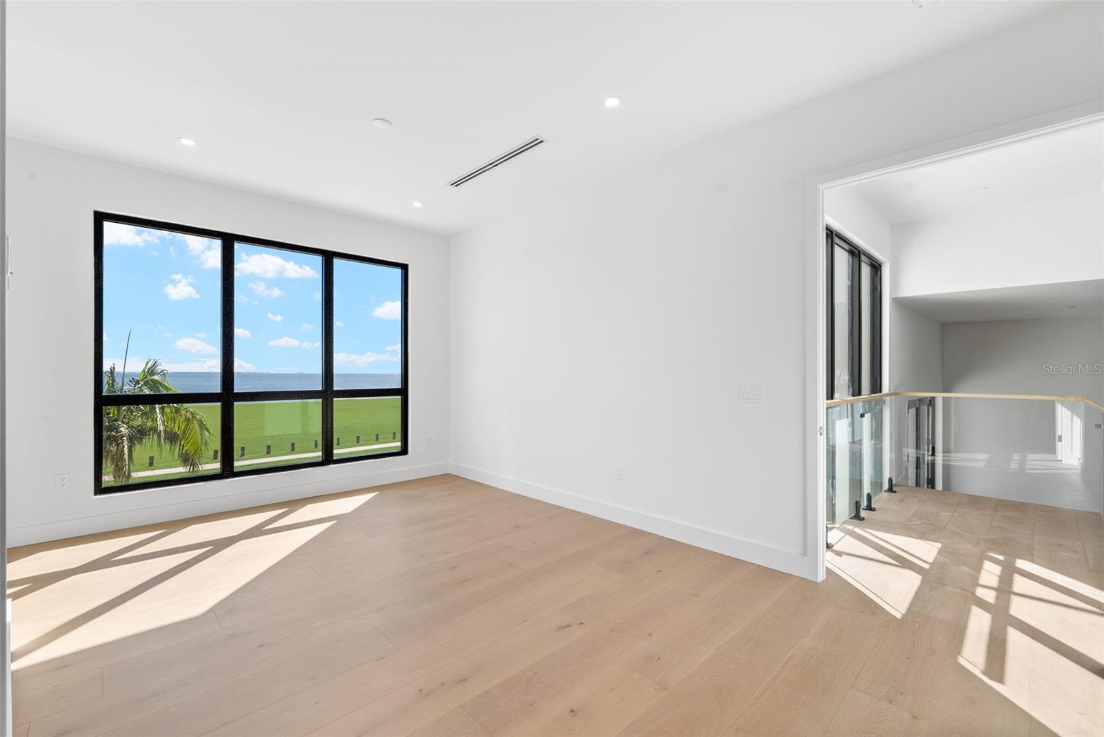 DAVIS ISLANDS REP OF PT O - Residential