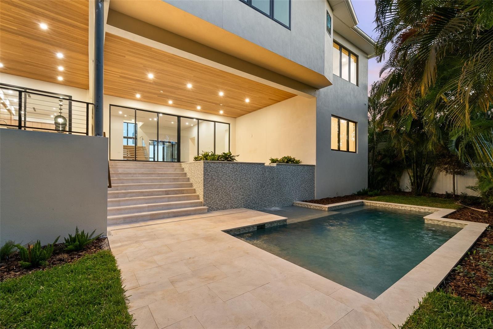 DAVIS ISLANDS REP OF PT O - Residential