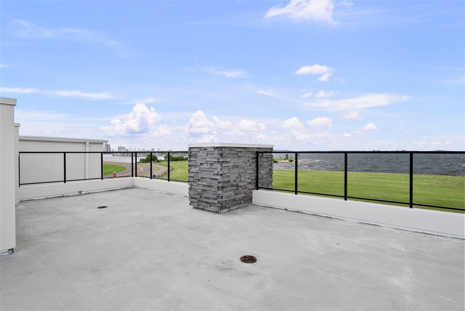 DAVIS ISLANDS REP OF PT O - Residential