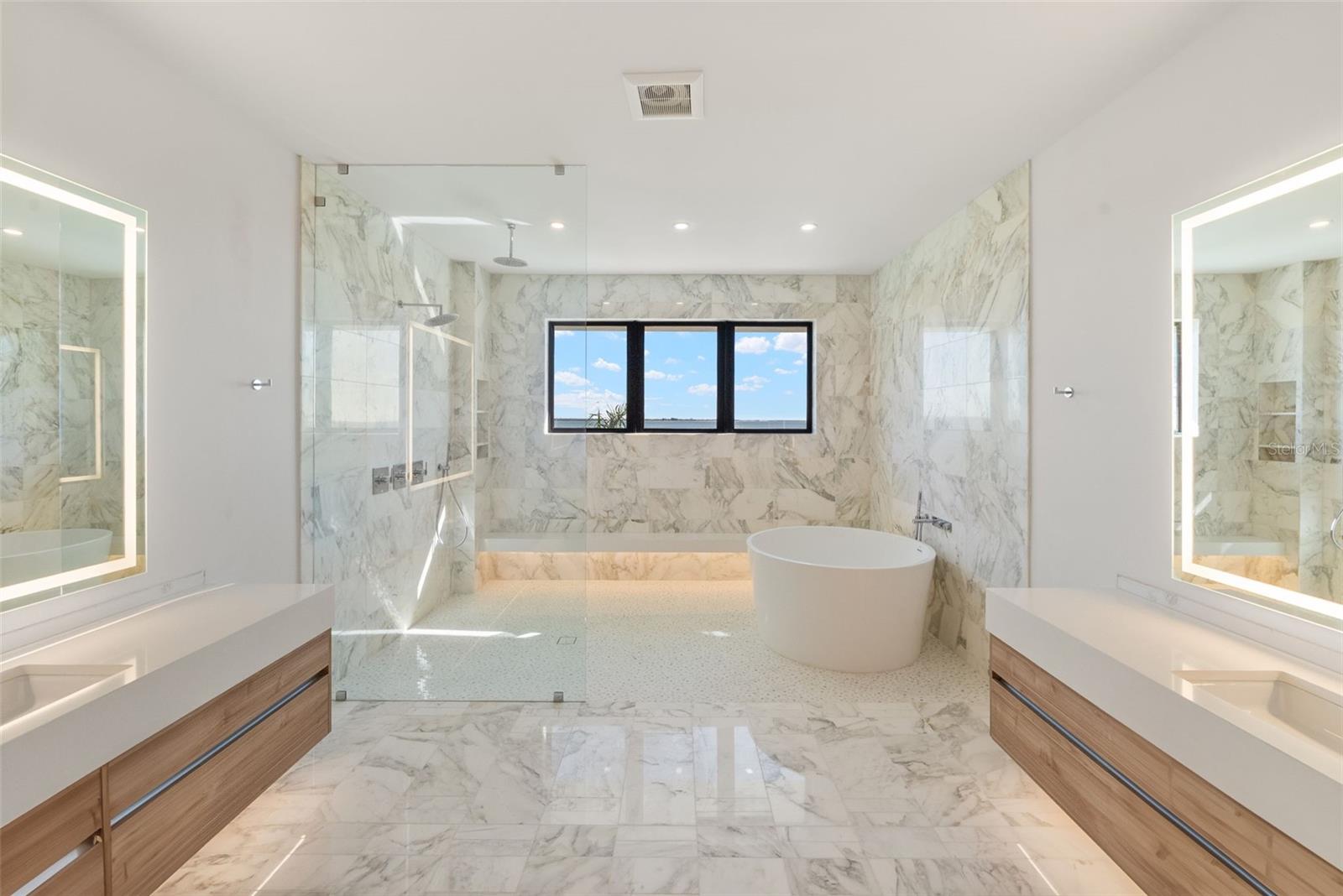 DAVIS ISLANDS REP OF PT O - Residential