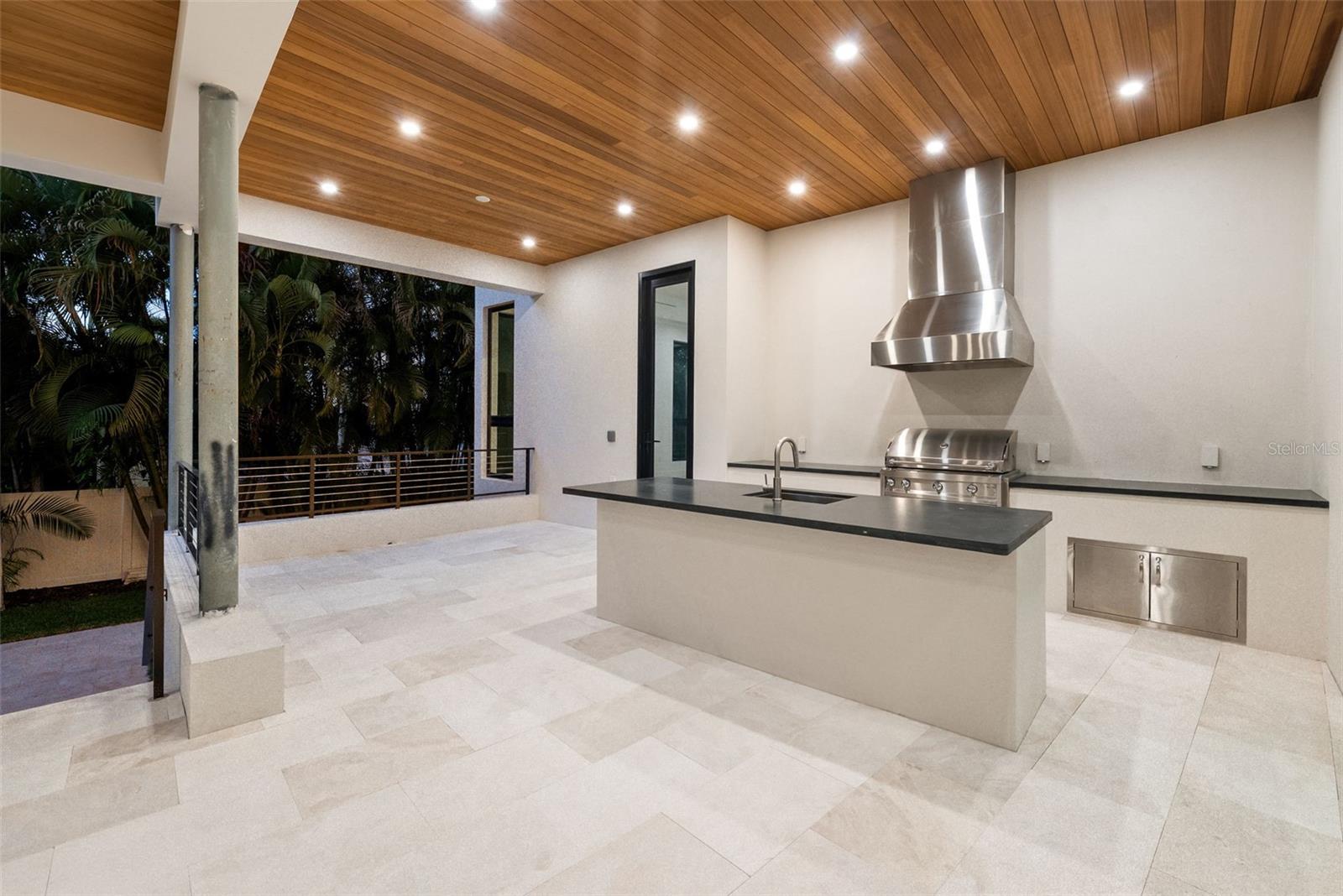 DAVIS ISLANDS REP OF PT O - Residential