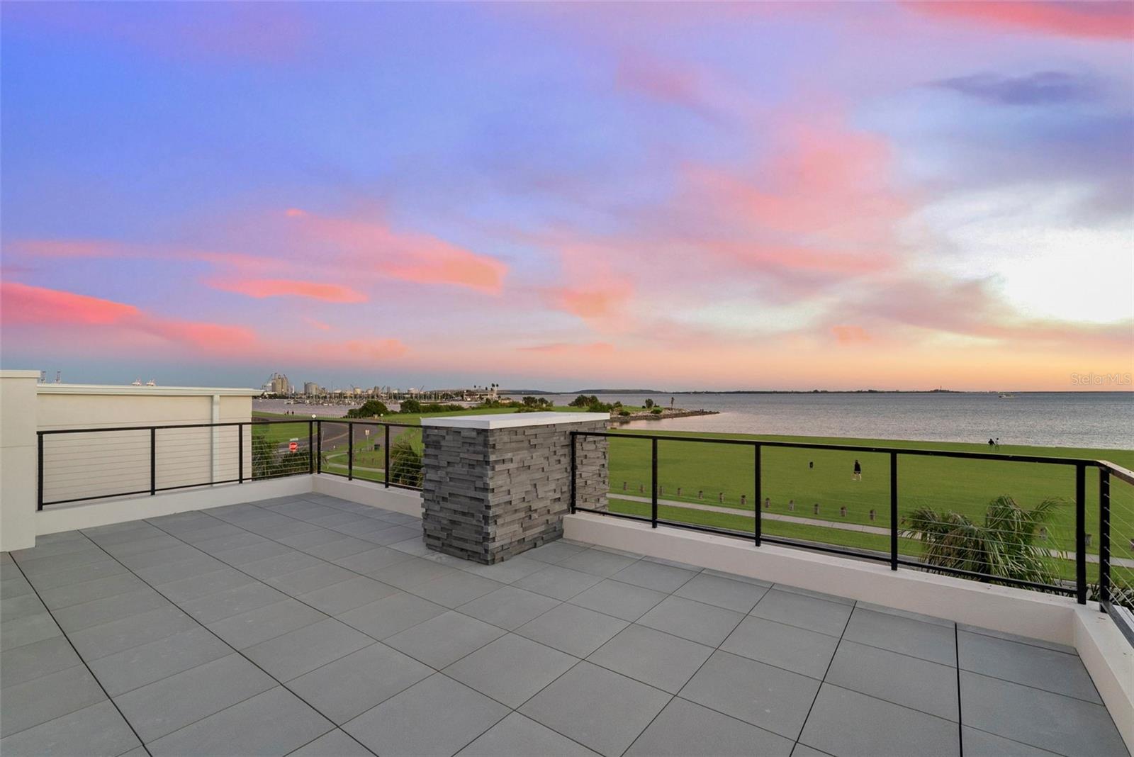 DAVIS ISLANDS REP OF PT O - Residential