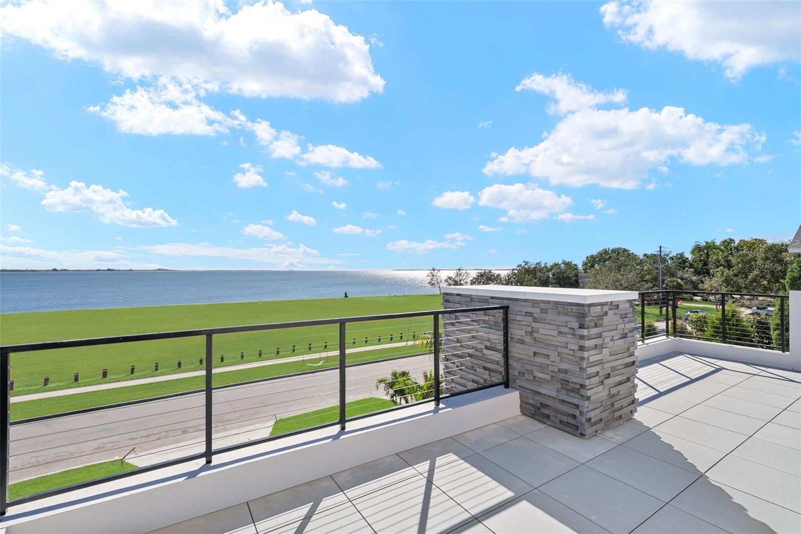 DAVIS ISLANDS REP OF PT O - Residential