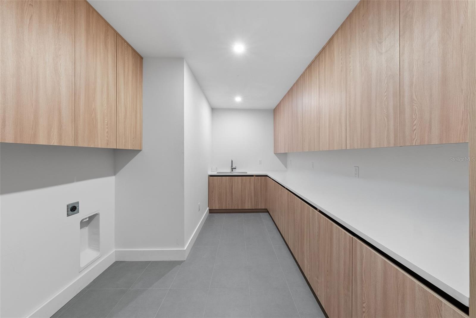 DAVIS ISLANDS REP OF PT O - Residential