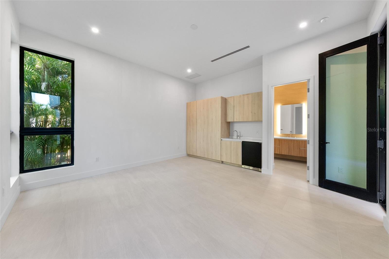 DAVIS ISLANDS REP OF PT O - Residential