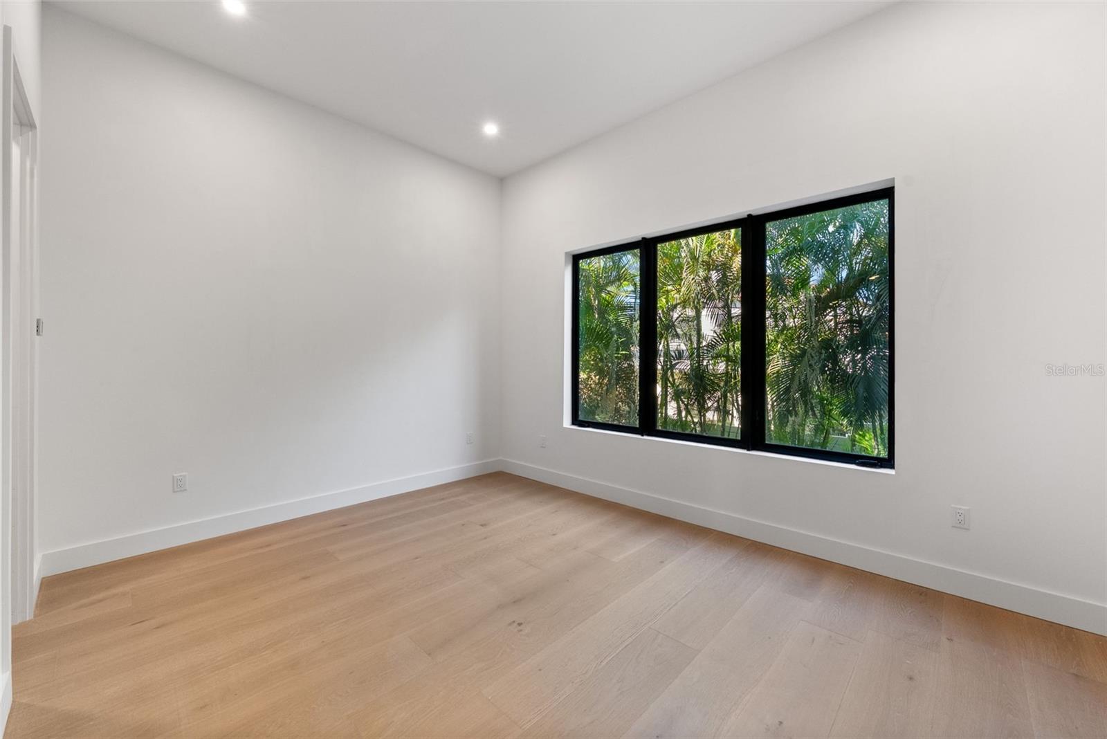 DAVIS ISLANDS REP OF PT O - Residential