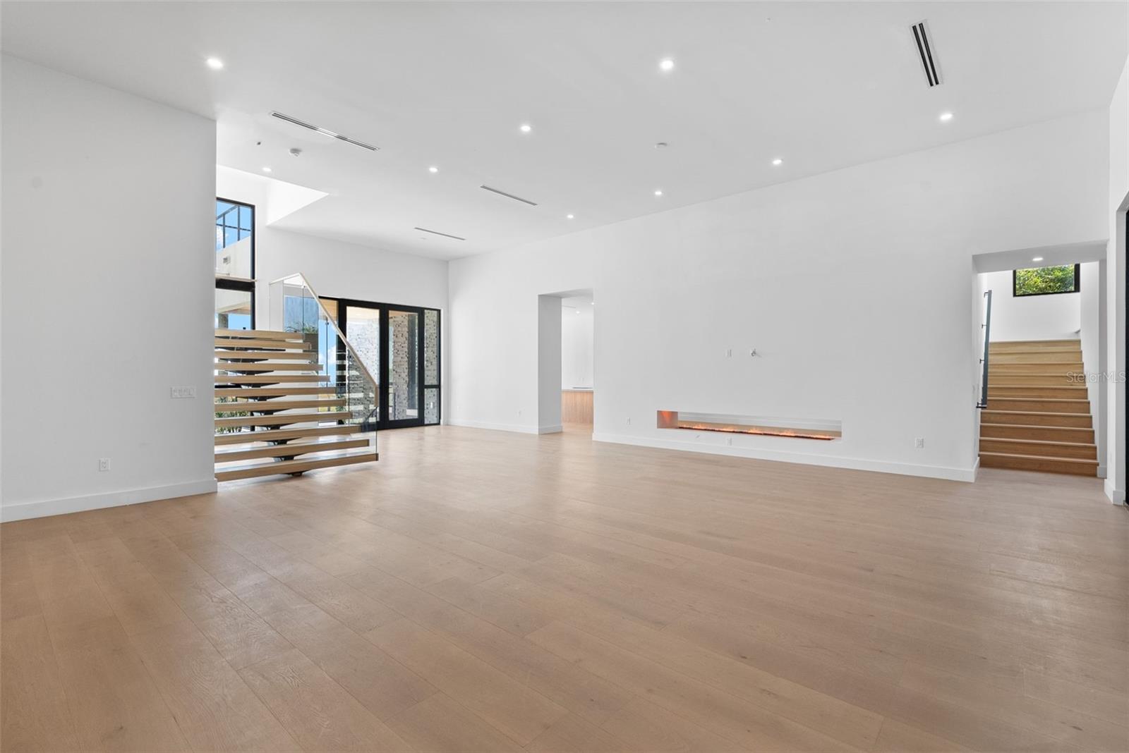 DAVIS ISLANDS REP OF PT O - Residential