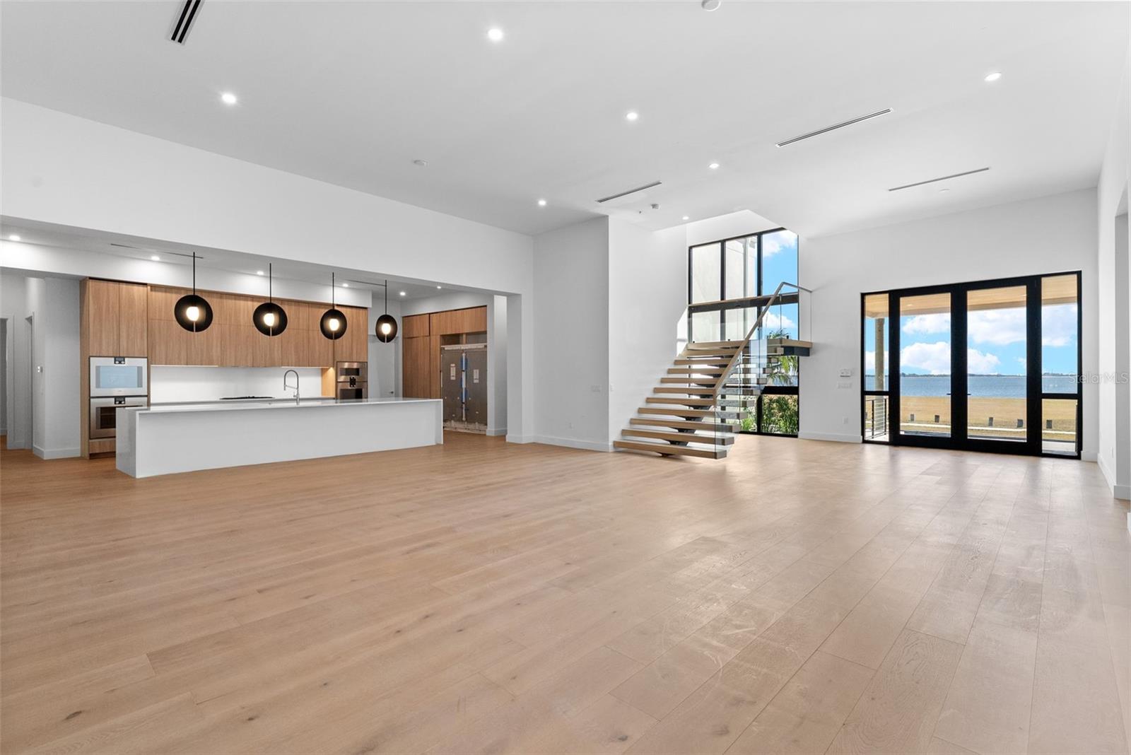 DAVIS ISLANDS REP OF PT O - Residential