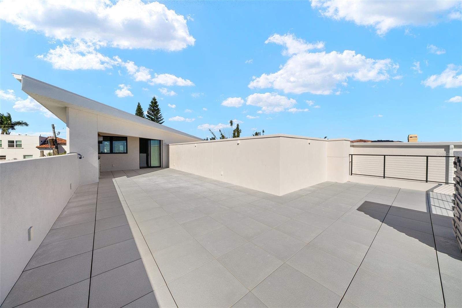 DAVIS ISLANDS REP OF PT O - Residential