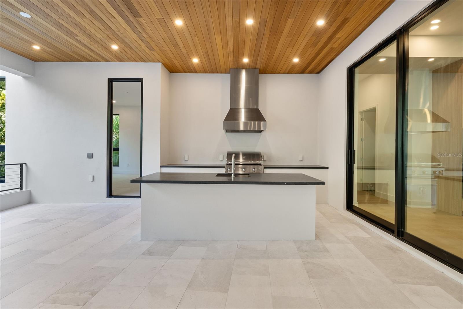 DAVIS ISLANDS REP OF PT O - Residential