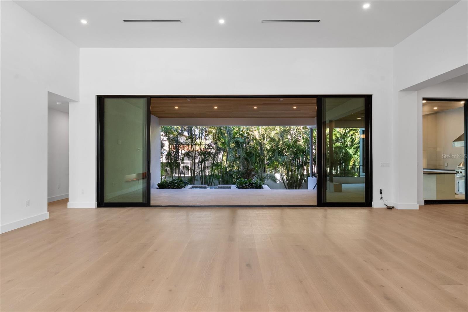 DAVIS ISLANDS REP OF PT O - Residential