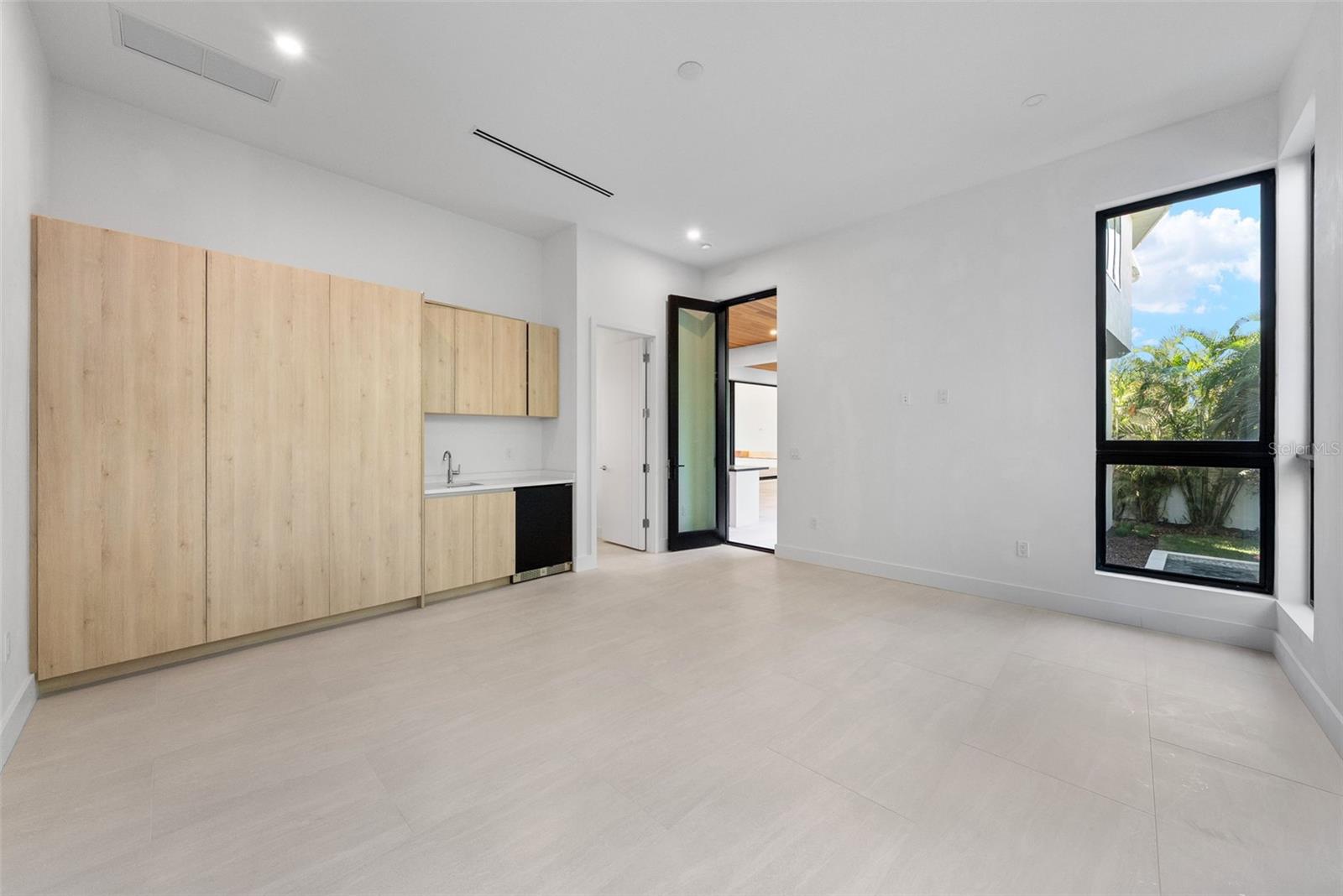 DAVIS ISLANDS REP OF PT O - Residential