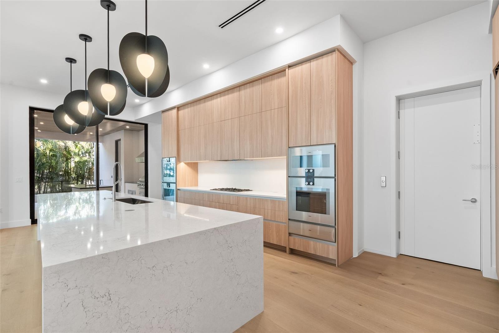 DAVIS ISLANDS REP OF PT O - Residential