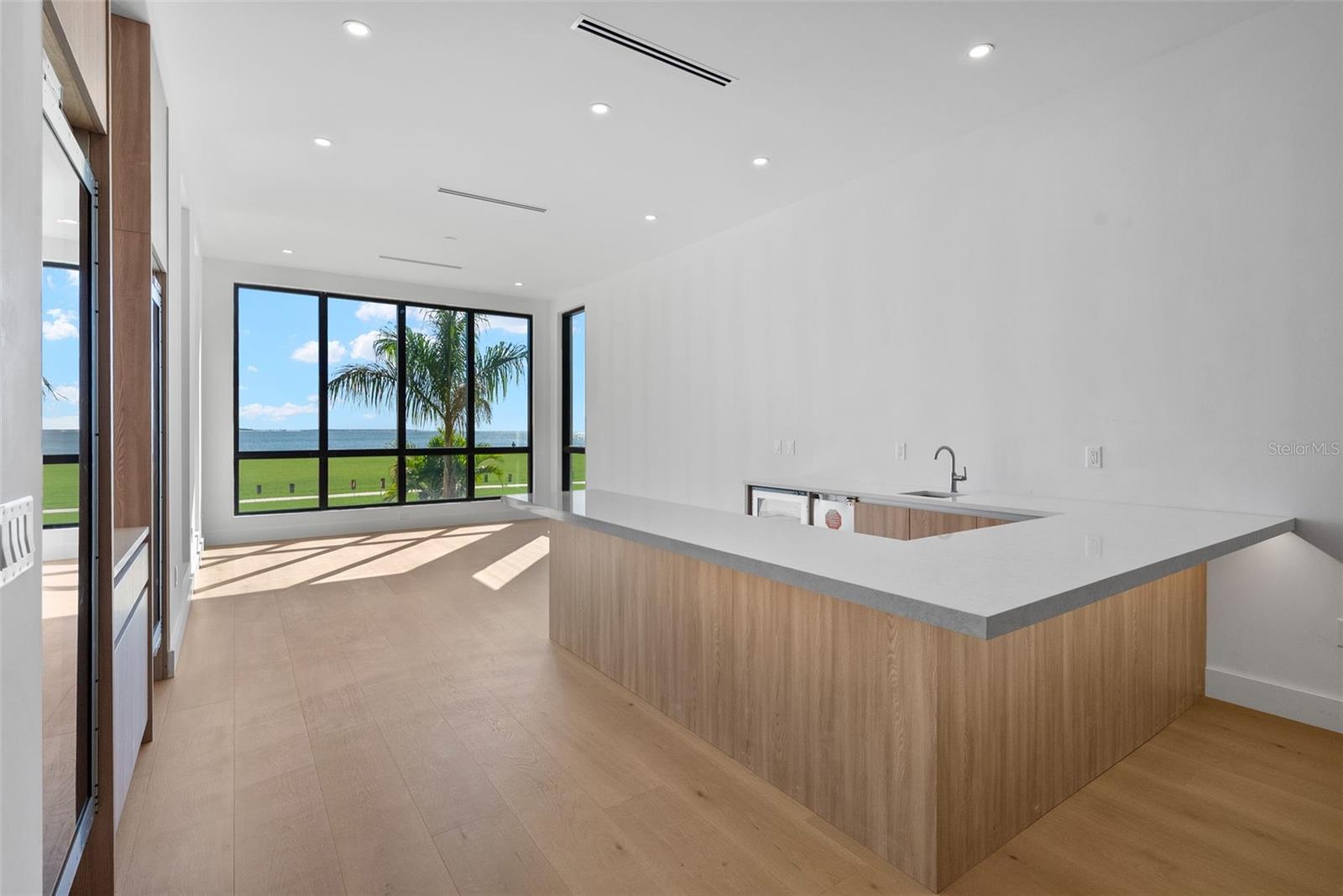 DAVIS ISLANDS REP OF PT O - Residential